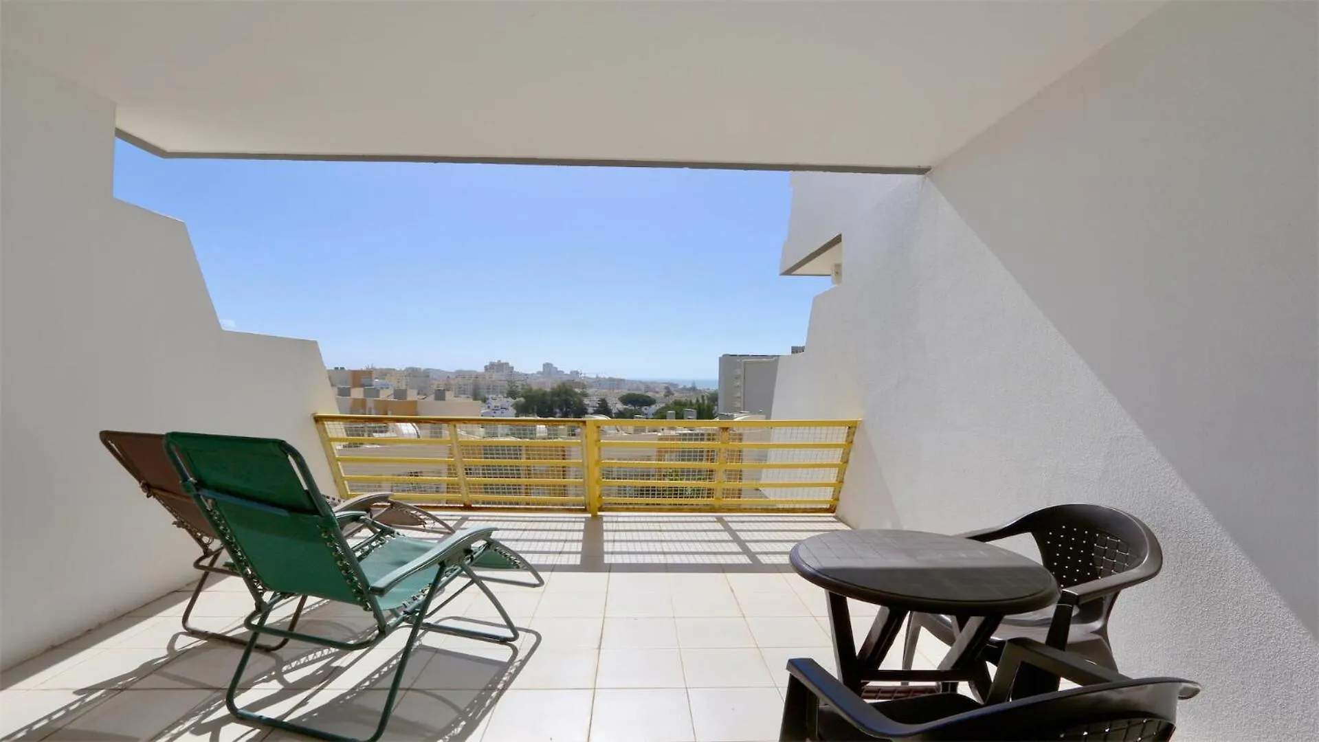 Al Charb Topfloor Sea View, Ar Con, Pool - Cleverdetails Vilamoura 0*,  Portugal