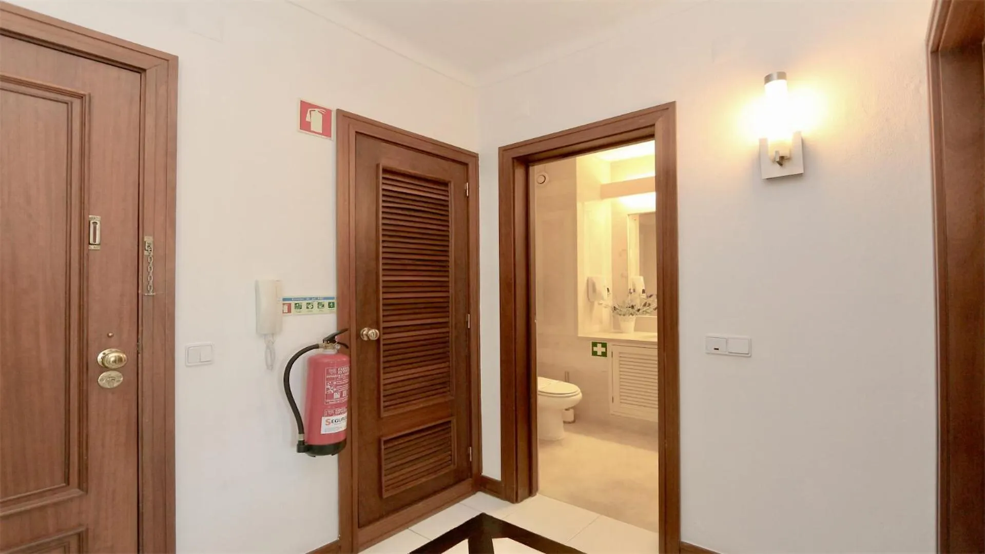 Al Charb Topfloor Sea View, Ar Con, Pool - Cleverdetails Vilamoura